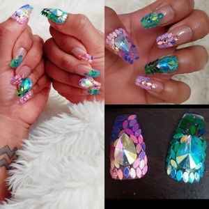 Unique press on nails